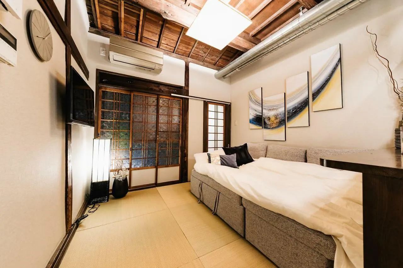 Vakantiehuis Prestige Suites Osaka Teradacho